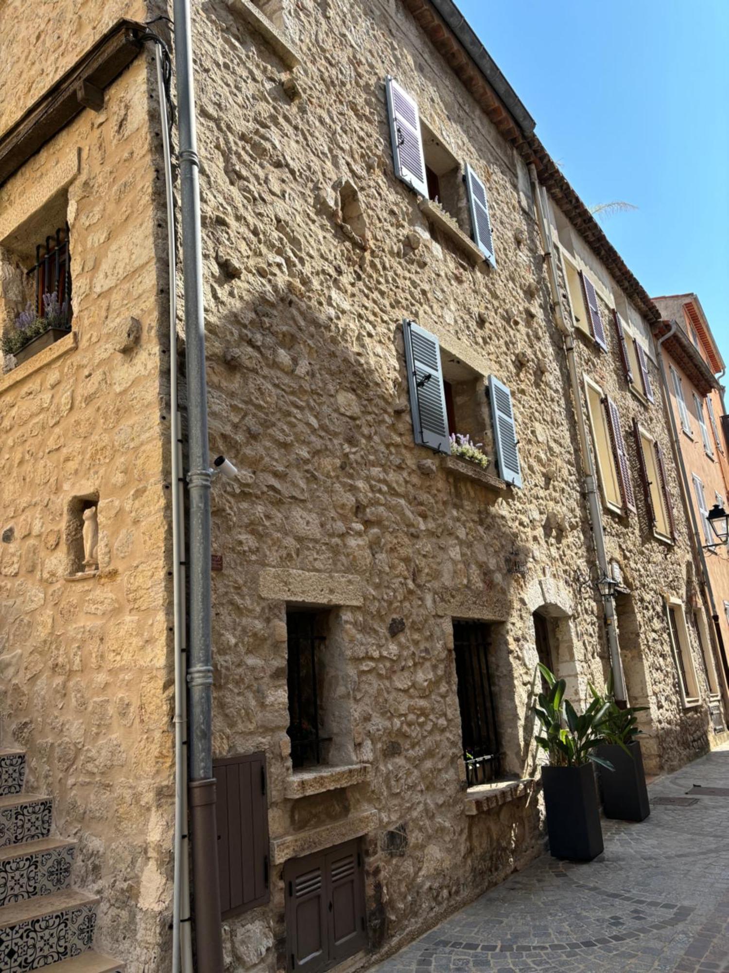 Apartamento La Pablita, Vieil Antibes, Remparts Exterior foto